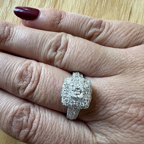 Moissanite Triple Halo Ring – 1.36 CT, VVS1 D Color – 925 Silver – Size 8 - Picture 3 of 9